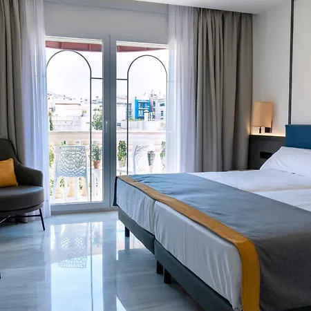 Hotell Urh Playa Sitges