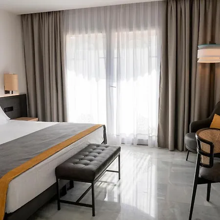 Hotell Urh Playa Sitges