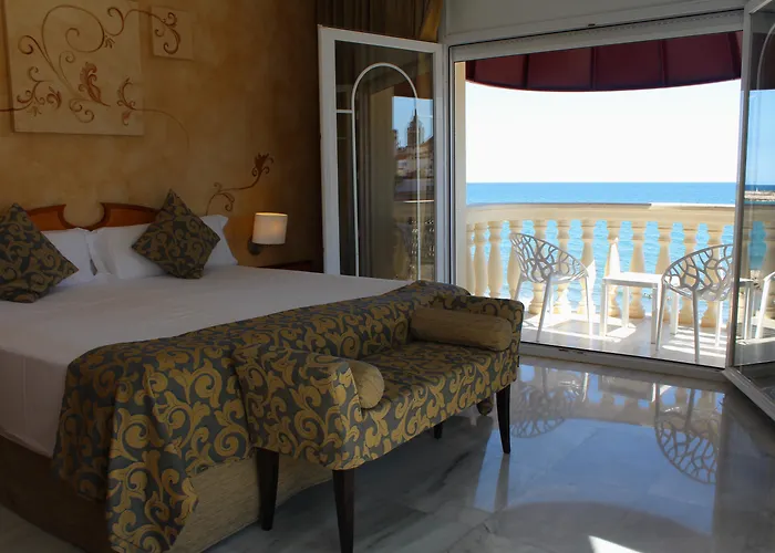فندق Urh Playa 4*